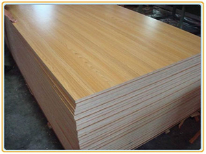 Radiation Pine Core Fancy Furnér Overlay Blockboard