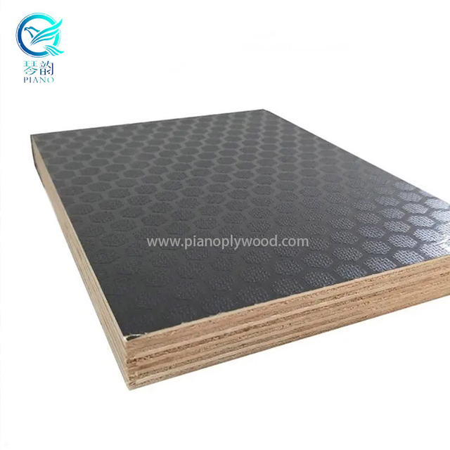 Sklejka z folią antypoślizgową